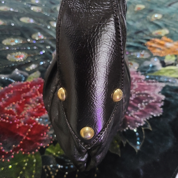 Yves Saint Laurent Vincennes Mombasa Hobo Bag - Picture 4 of 13